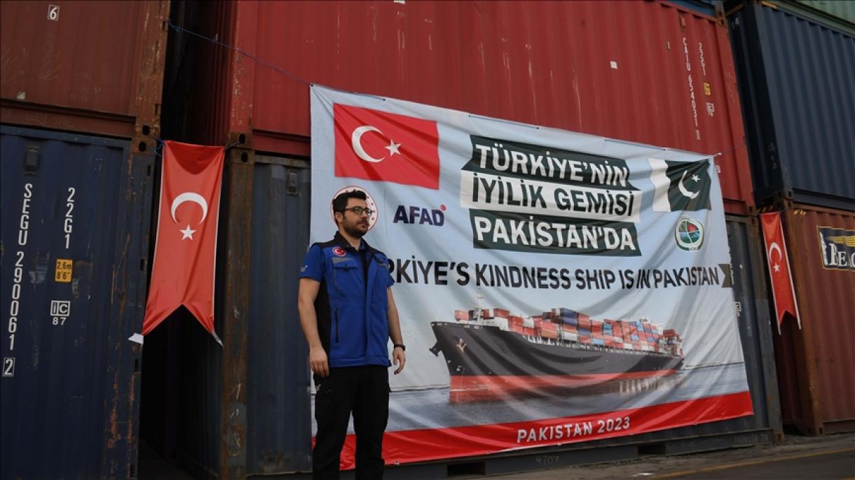 türkiyening xeyr-saxawet paraxoti karachigha yétip bardi