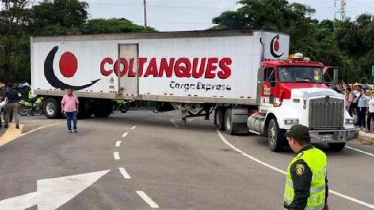 Maduro ordena el aumento del número de contenedores en la frontera con Colombia