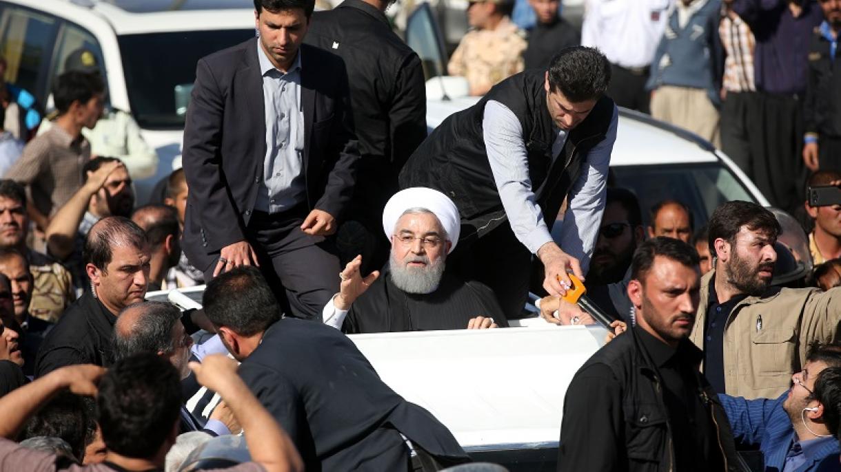 Sube el número de muertos por el sismo en Irán mientras Rouhaní visita la zona impactada