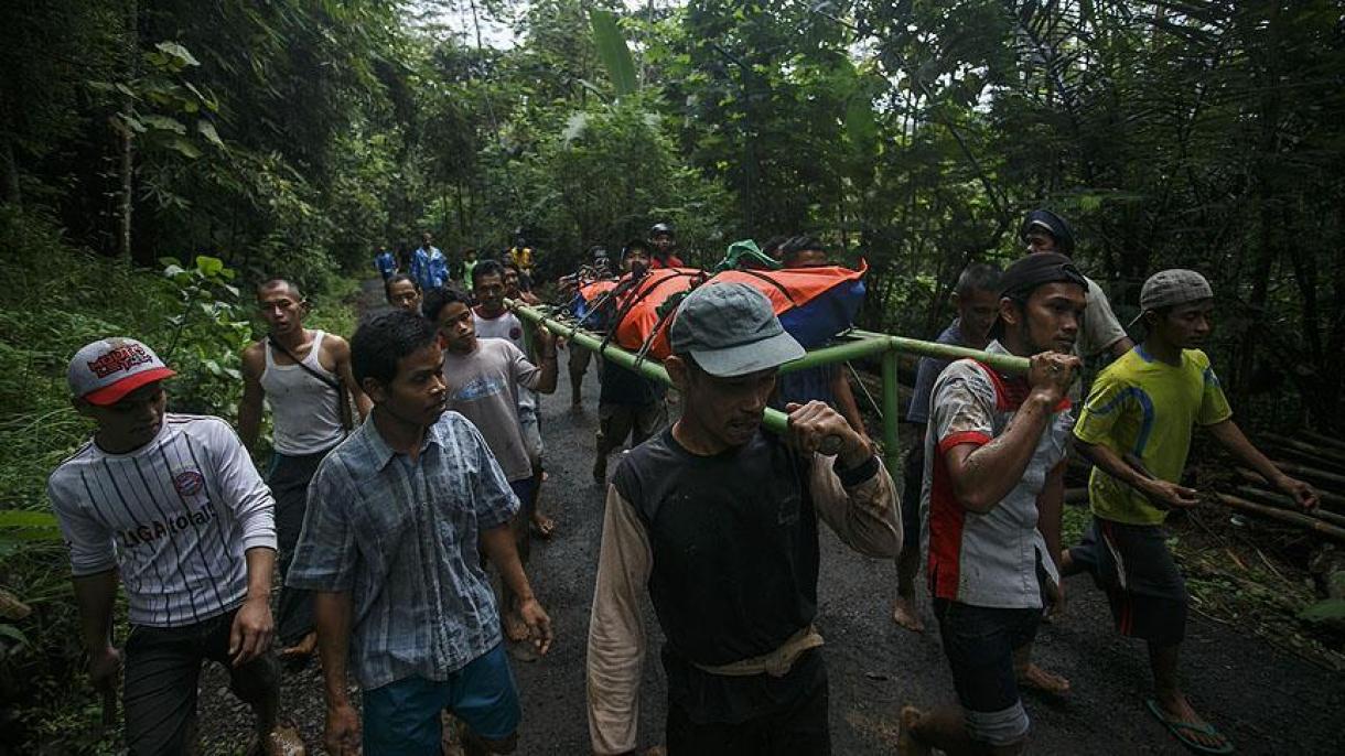 35 halott az indonéziai földcsuszamlásokban