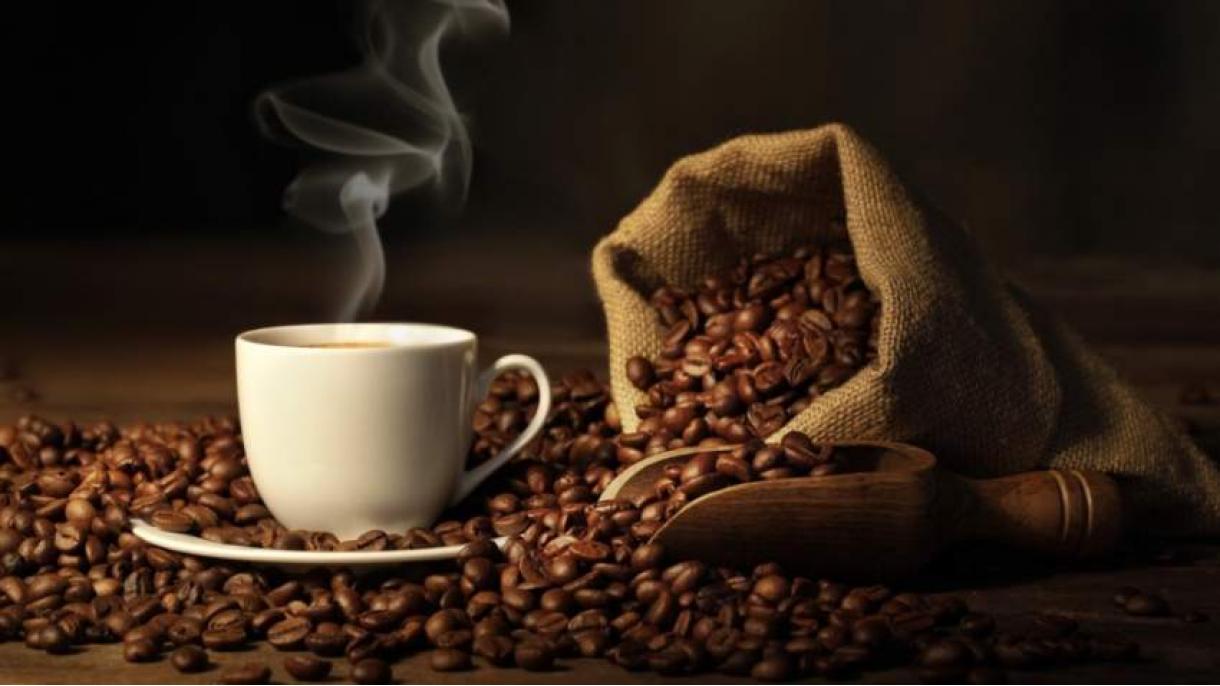 تاثرنوشیدن قهوه  بر ازدیاد عمر انسان