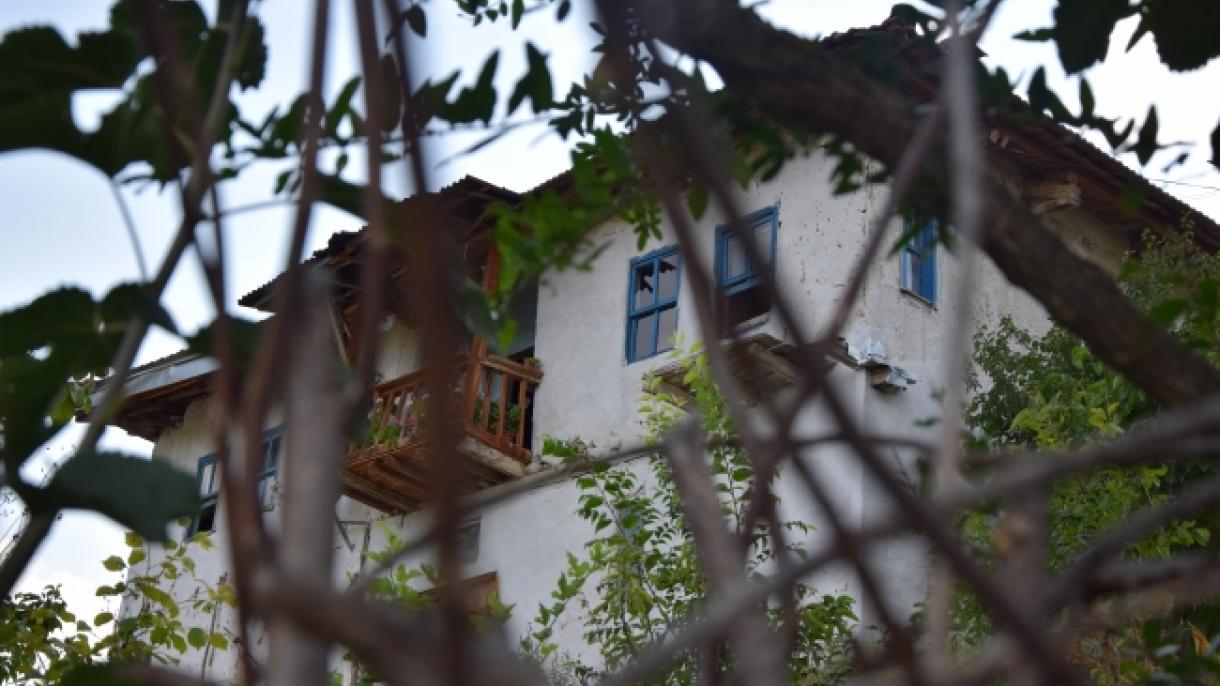 Las casas antiguas en el pueblo Yörük de Bilecik se harán ganar al turismo
