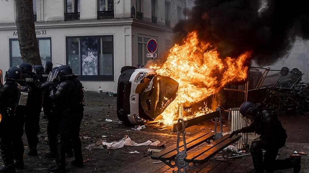PKK支持者在抗议巴黎枪袭事件期间施暴