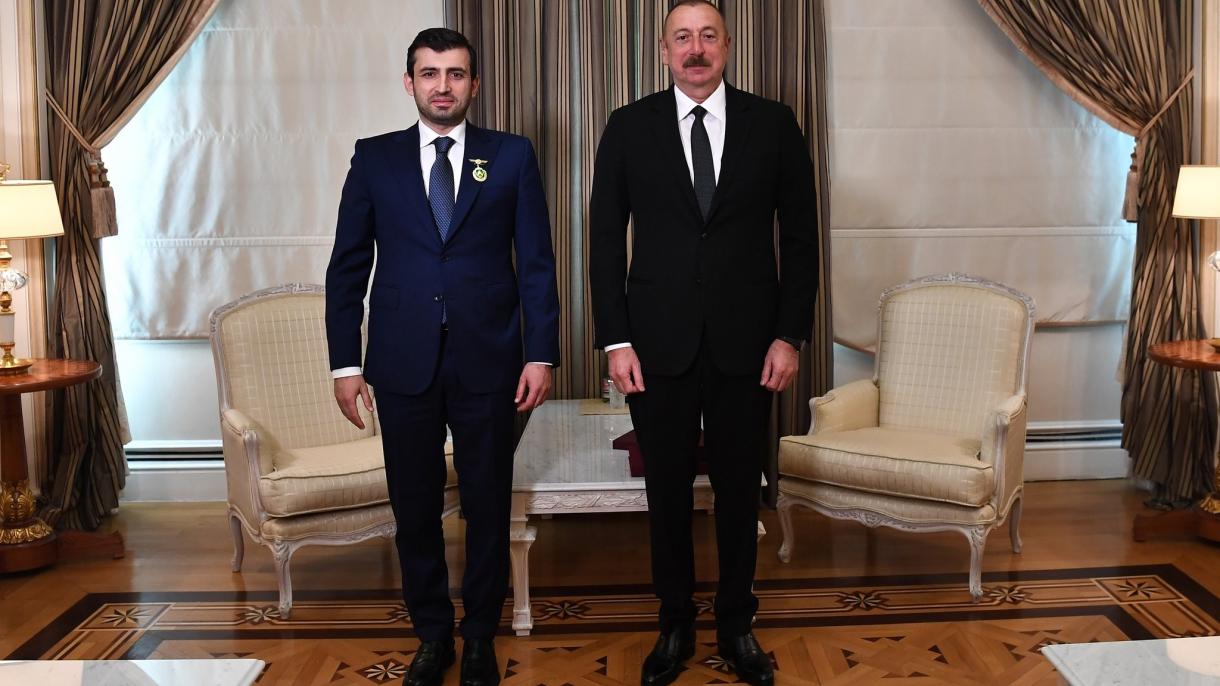 Azerbaycan Cumhurbaşkanı Aliyev Selçuk Bayraktar Karabağ Nişanı1.jpg