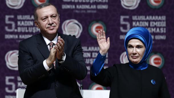 Erdogan: siamo stati sempre al fianco delle nostre donne