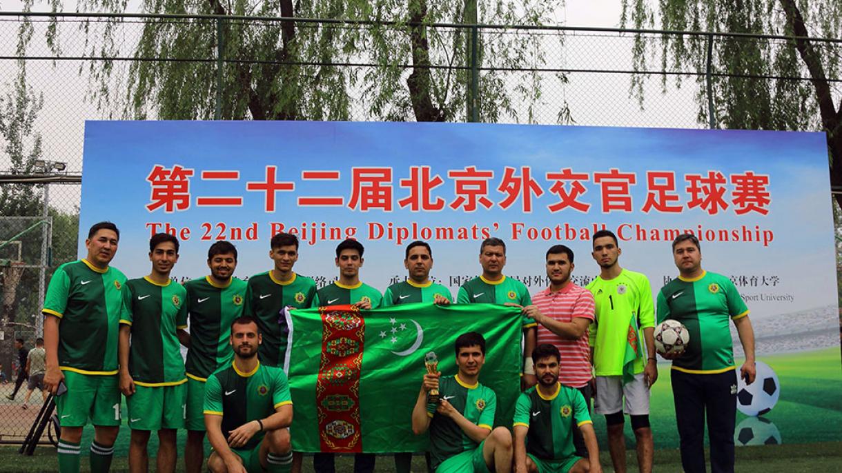 Türkmenistanyň Ilçihanasynyň topary Hytaýda futbol ýaryşynyň ýeňijisi boldy