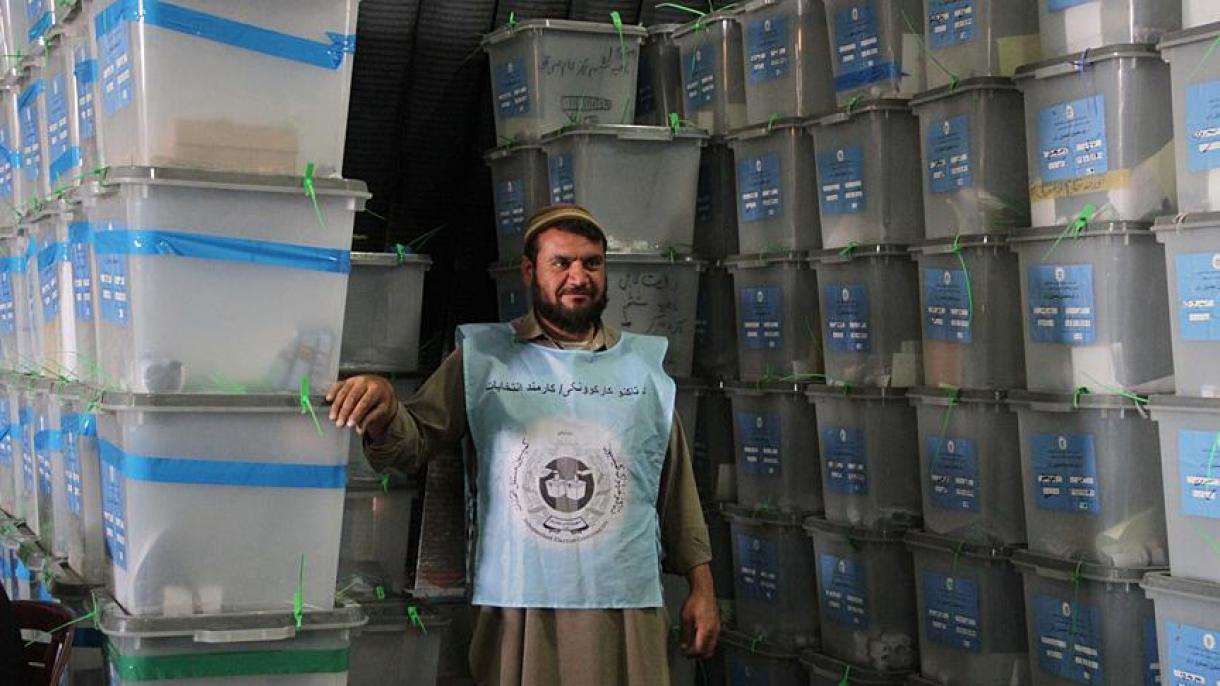 په افغانستان کې د پارلماني  ټاکنو په خاطر د رای اچونې بهیر پیل شو