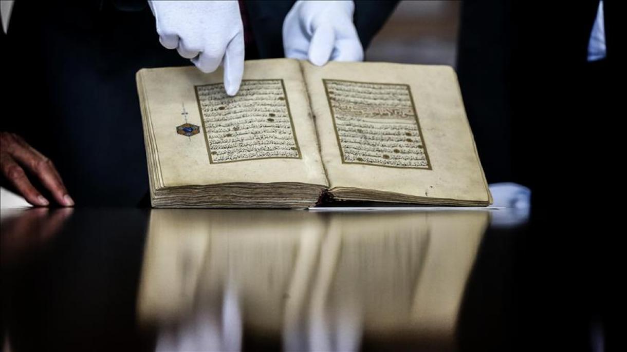 500 yıllık Kuran_Topkapı müzesinde.jpg