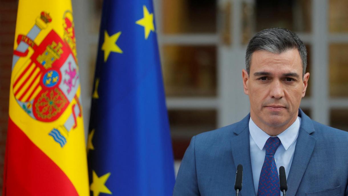 Pedro Sanchez " Manca solo un attacco di zombie"