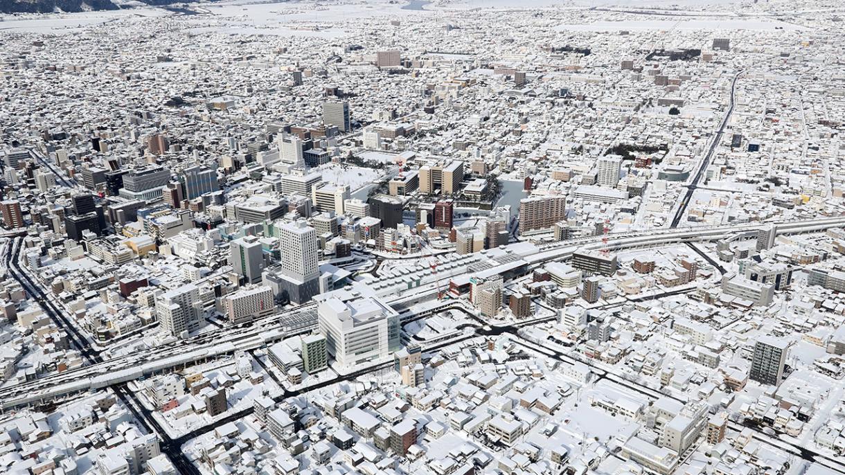 جاپان، شدید برفباری سے روز مرہ کی زندگی مفلوج