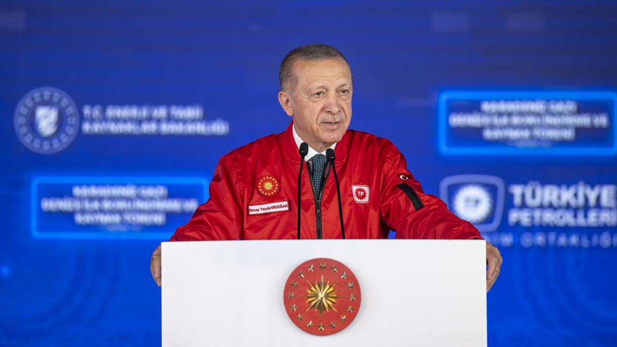 Эрдоган: «2023-жылдын биринчи чейрегинде Кара деңиз газын улуттук өткөргүч системабызга өткөрөбүз»