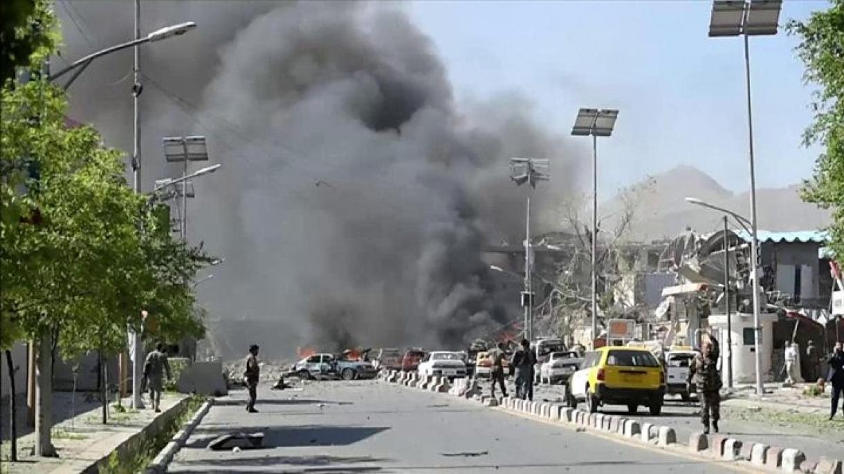 Atentado con bomba en Afganistán durante el mitin electoral del presidente Ghani