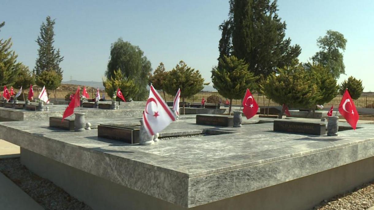 Τελετή μνήμης για τους Τουρκοκύπριους που έπεσαν μάρτυρες στις 14 Αυγούστου 1974