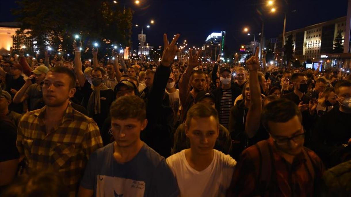 Cerca de 200 mil pessoas participaram dos protestos contra Lukashenko na Bielorússia