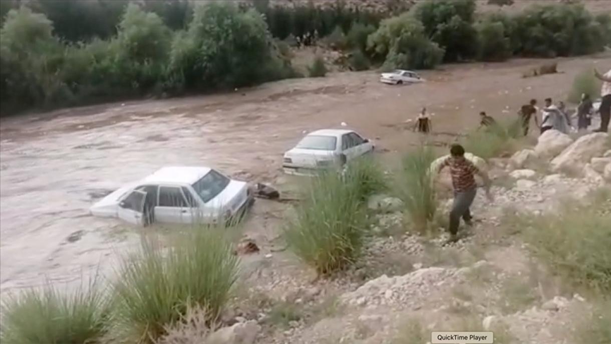 سیل در ایران جان دو تن را گرفت