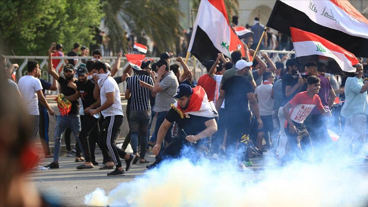 Бројот на загинатите во антивладините протести во Ирак од петокот досега се зголеми на 100 лица