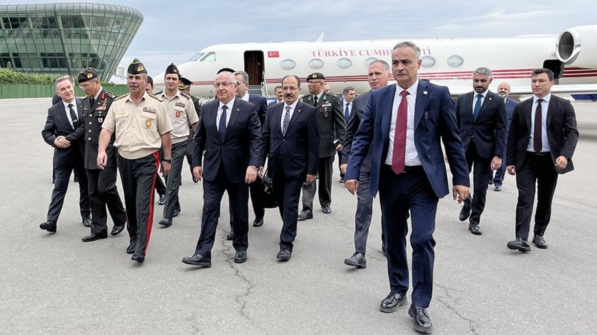 土耳其国防部长古勒出访阿塞拜疆