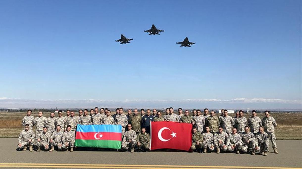 آذربایجاندا مصطفی کمال آتاتورک مانورو باشلادی