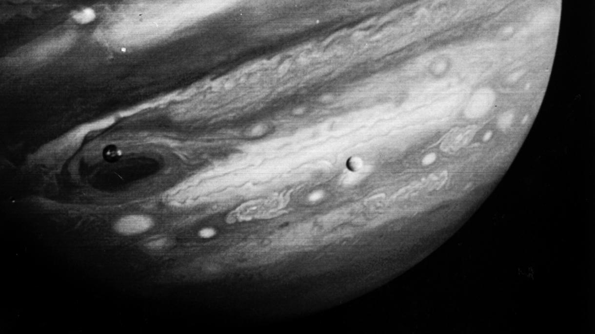 Yupiterin peyki “Europa”nın atmosferində su buxarı kəşf edildi