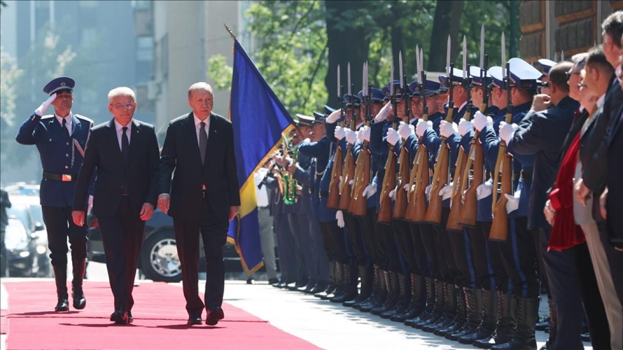 اردوغان در بوسنی و هرزگوین مورد استقبال رسمی رئیس شورای ریاست جمهوری این کشور قرار گرفت