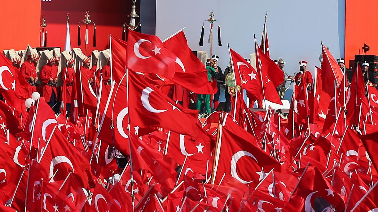 پخش زنده میتینگ دموکراسی و یاد شهدا در یئنی کاپی استانبول