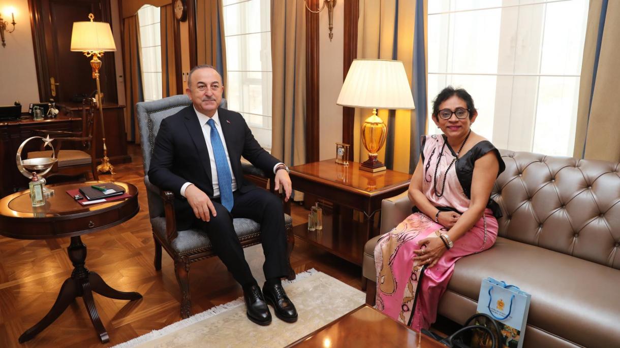 Çavuşoğlu accoglie nuovi ambasciatori nominati  in Türkiye da SriLanka, Zambia, Uruguay e India