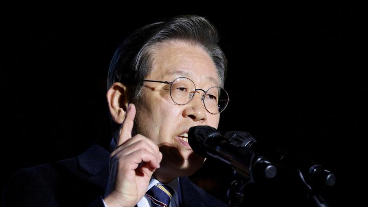 رهبر مخالفان کره جنوبی در بیمارستان بستری شد