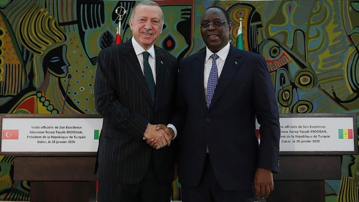 Турция ще достави 12 тона медицински консумативи на Сенегал