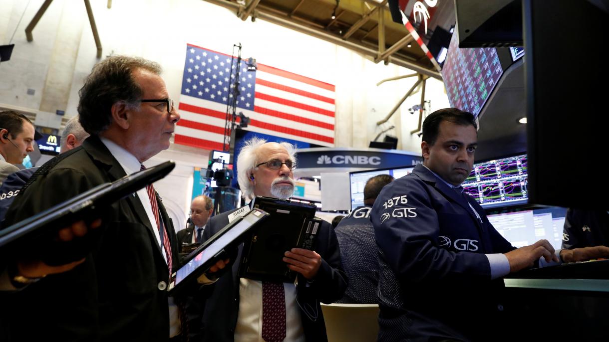 کاربران چگونه در بورس سهام ایالات متحده آمریکا نگرانی ایجاد کردند؟
