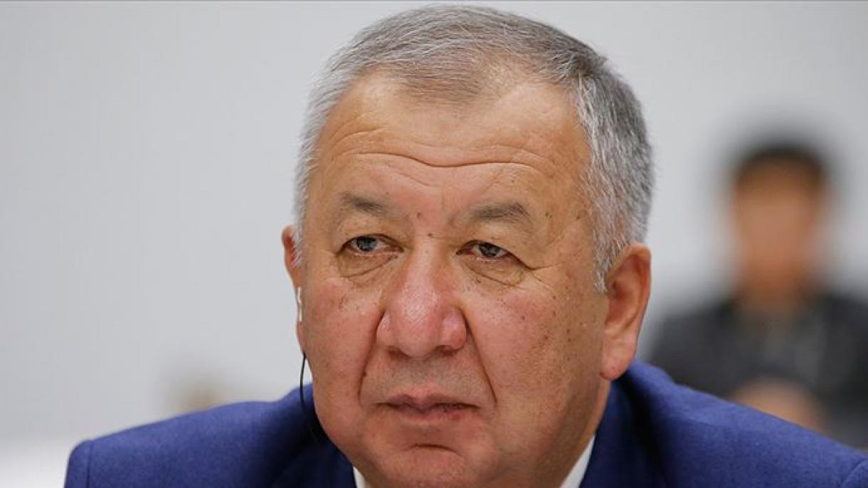 Кыргызстандын премьер  - министри Мухаммедкалый Абылгазиев отставкага кетти