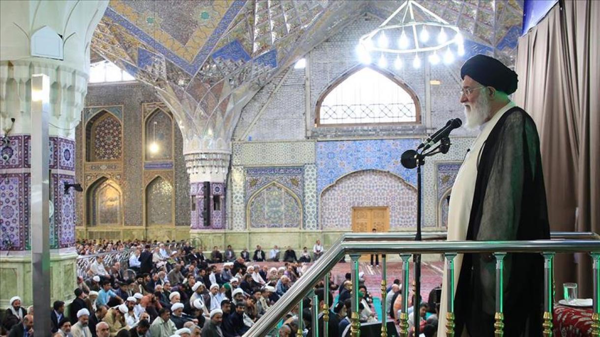 انتقاد امام جمعه مشهد از سیاست‌های اقتصادی تهران در سوریه و عراق