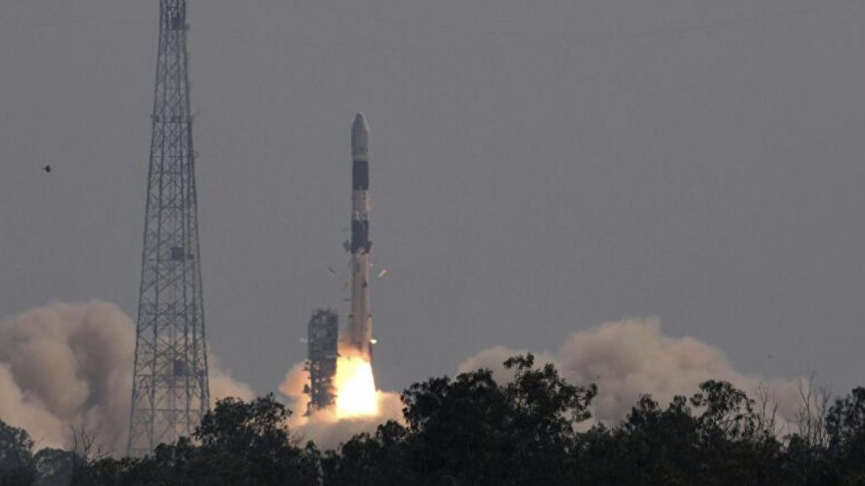La India lanza al espacio el satélite Amazonia-1 de Brasil