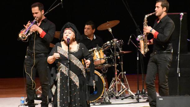 کنسرت اسماء ردزپووا خواننده معروف موسیقی بالکان در استانبول