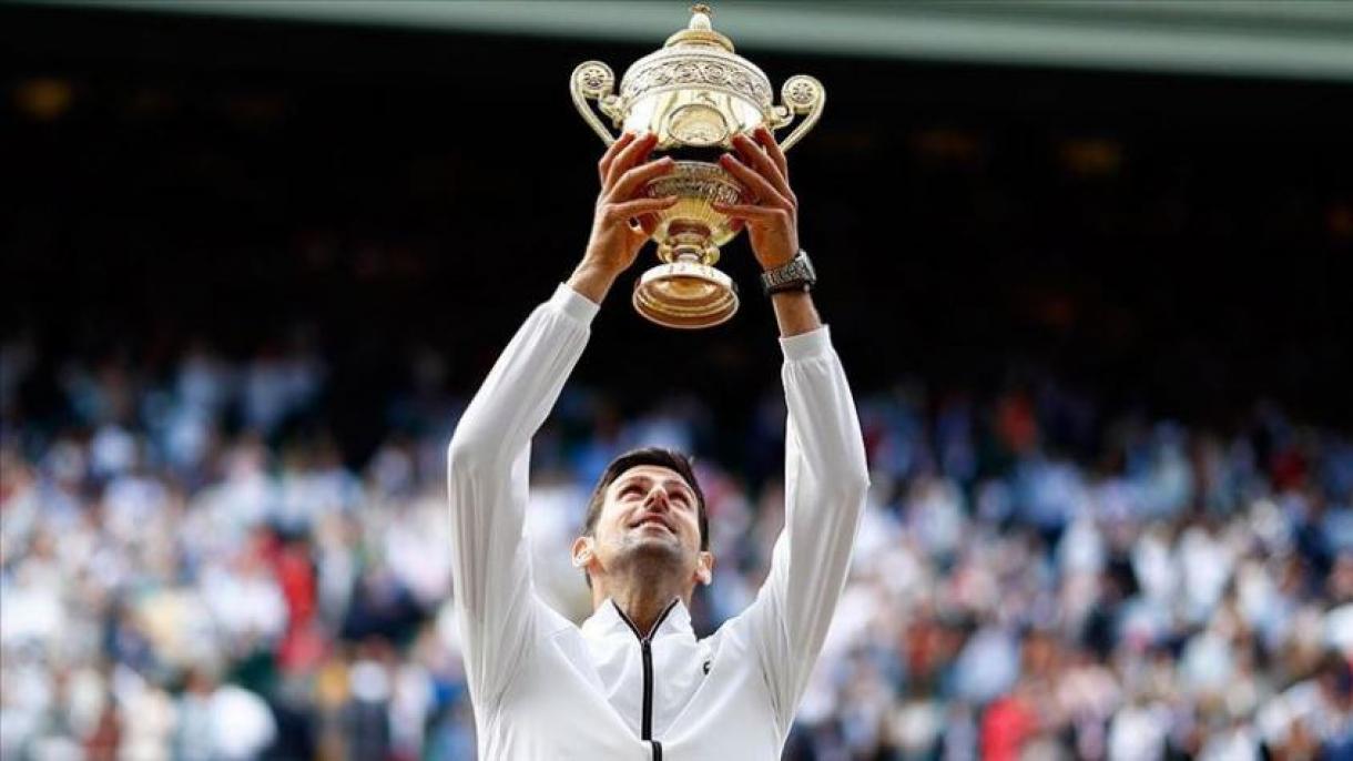 Djokovic vence a Federer y defiende el título de Wimbledon