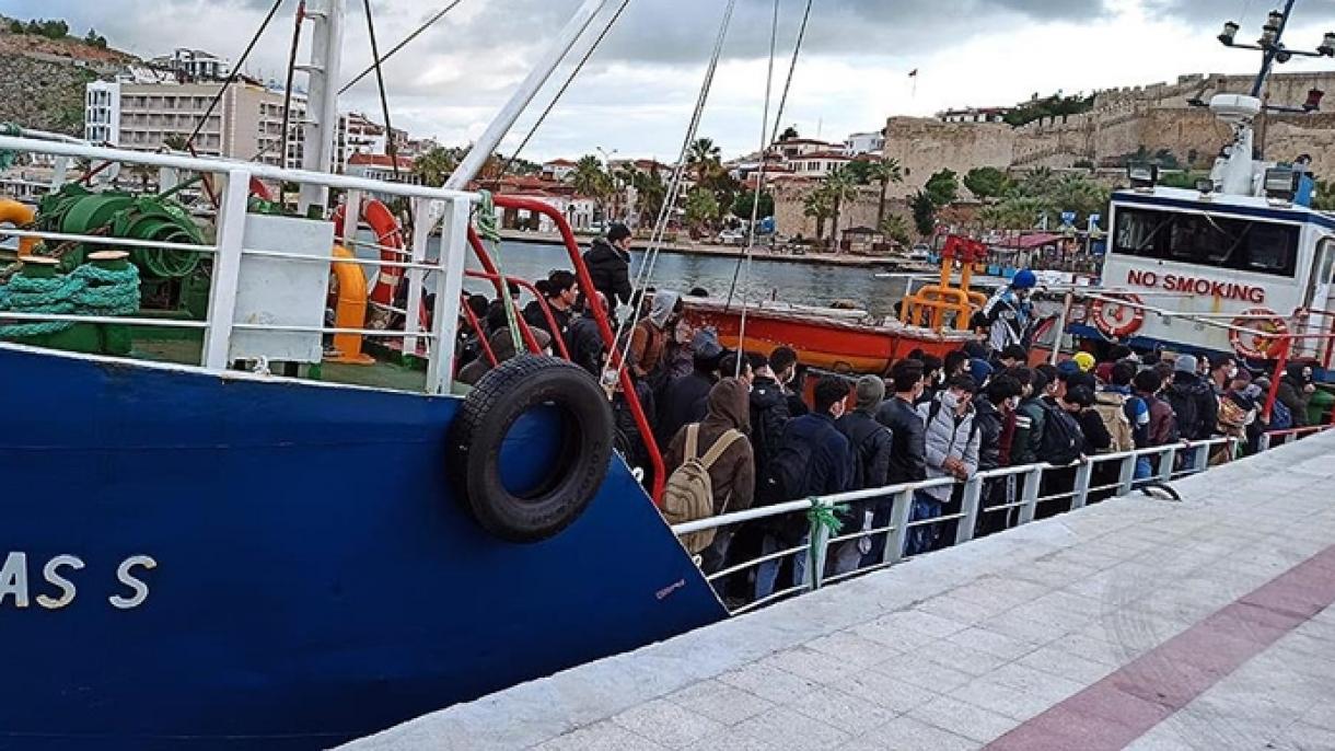 187名寻求庇护者在伊兹米尔海域被抓获