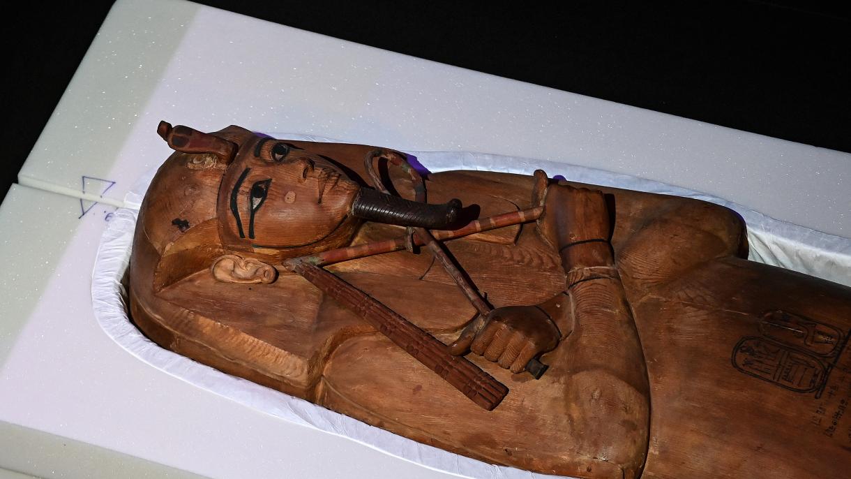 نمایش تابوت رامسس دوم فرعون مصر در یک نمایشگاه در پاریس