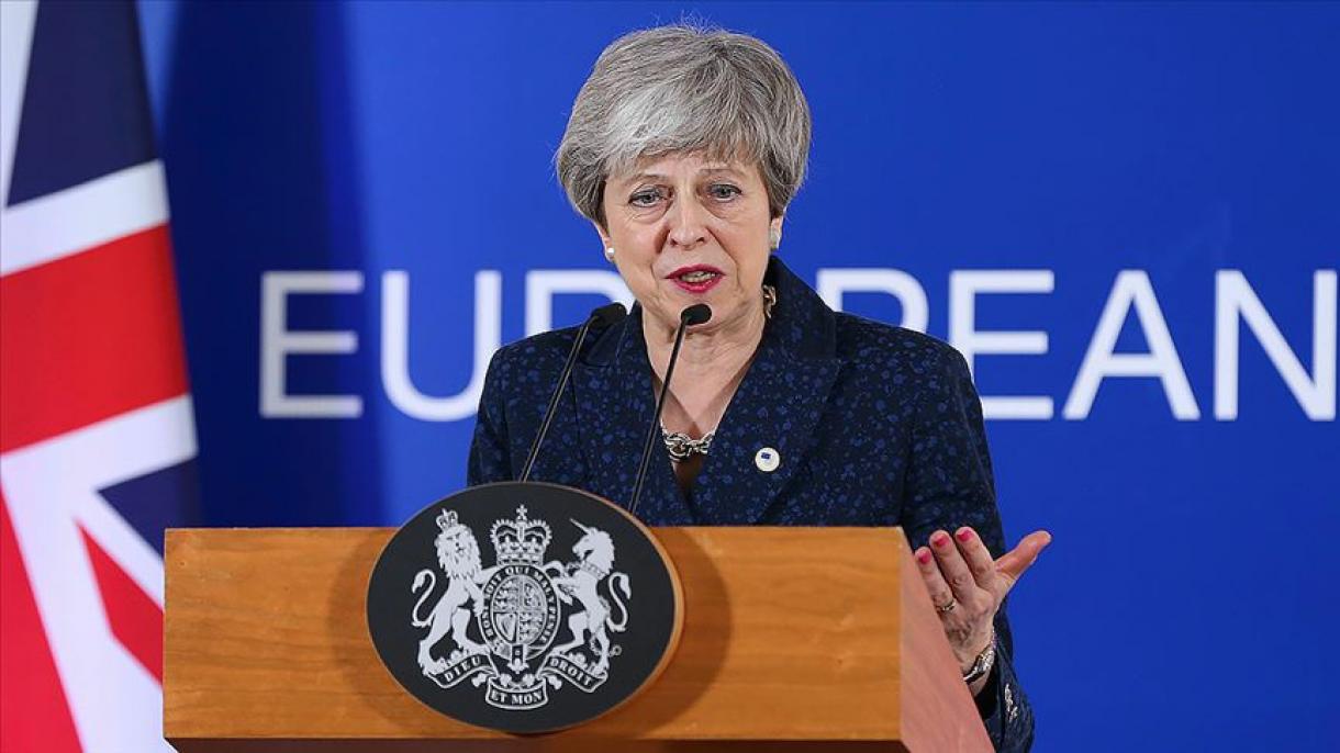 Theresa May disposta a demitir-se antes do planeado