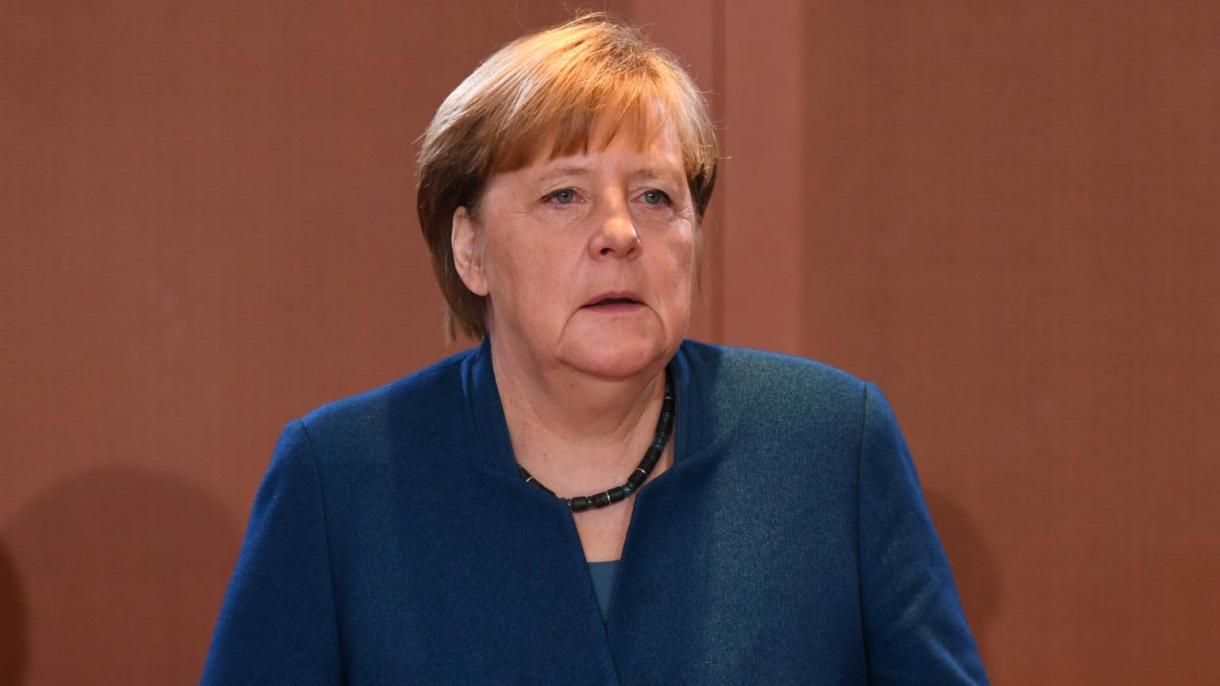 Merkel: A lehető legnagyobb mértékben csökkenteni kell a társas érintkezést