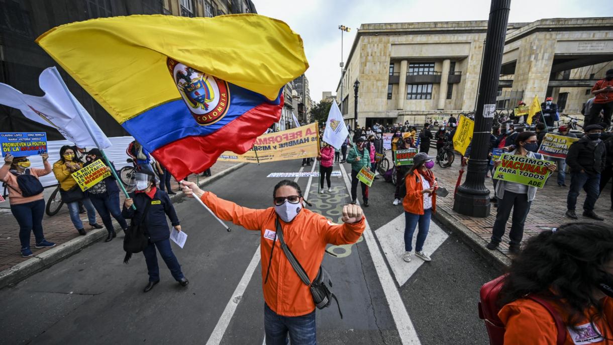 Parlamento Europeu condena escalada de violência na Colômbia e pede à UE mais apoio ao país