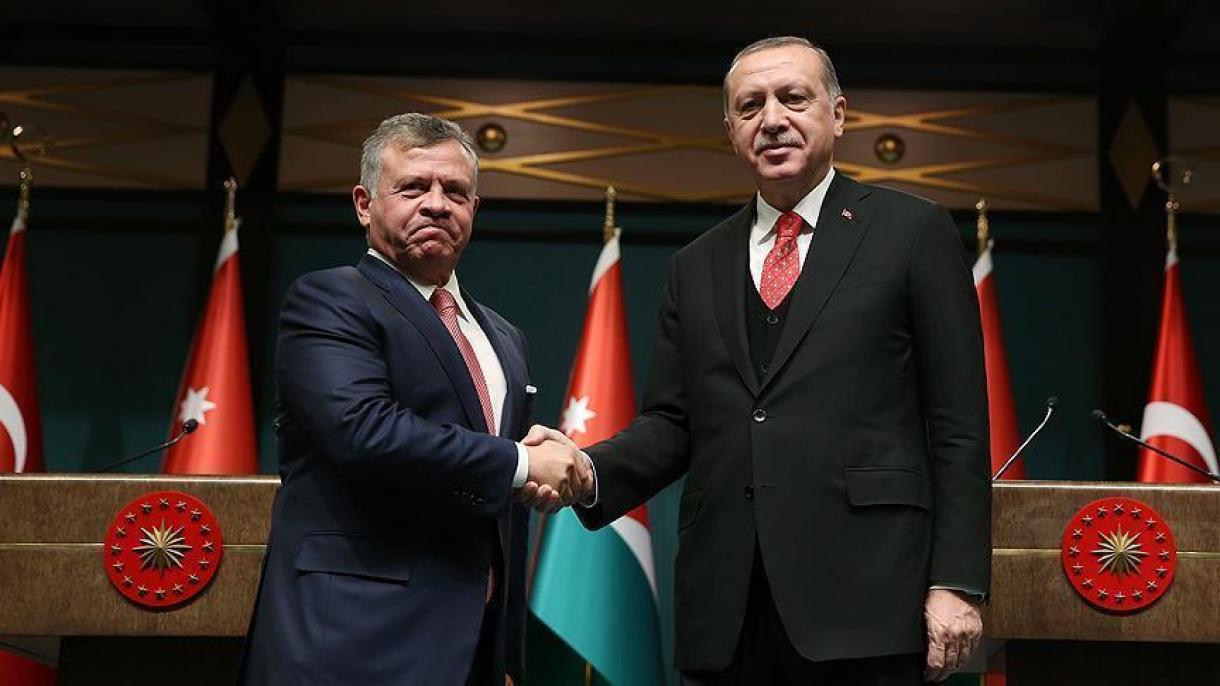 Telefonon tárgyalt Erdoğan és II. Abdullah
