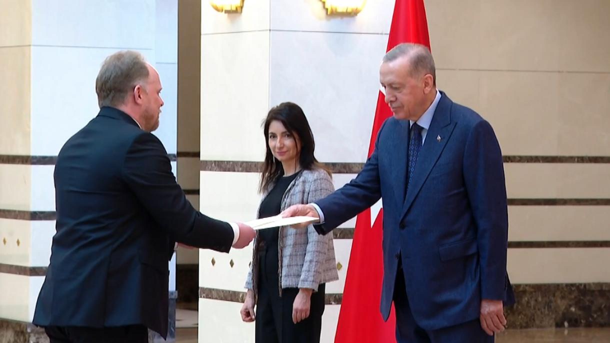 kanada buyukelcisi kevin david hamilton-erdogan-kabul.jpg