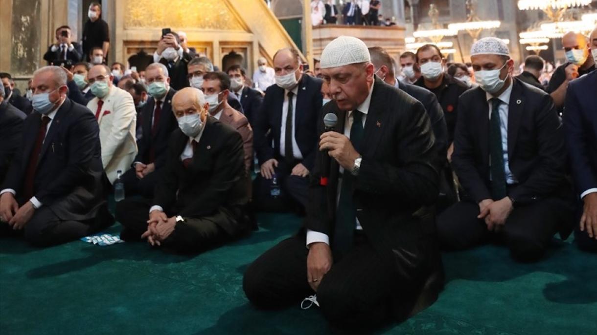 14ayasofya ibadete acilma.jpg