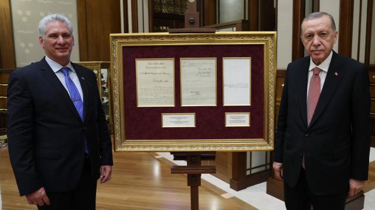 Ердоган дари на Бермудес важен документ за историческите връзки между двете страни...
