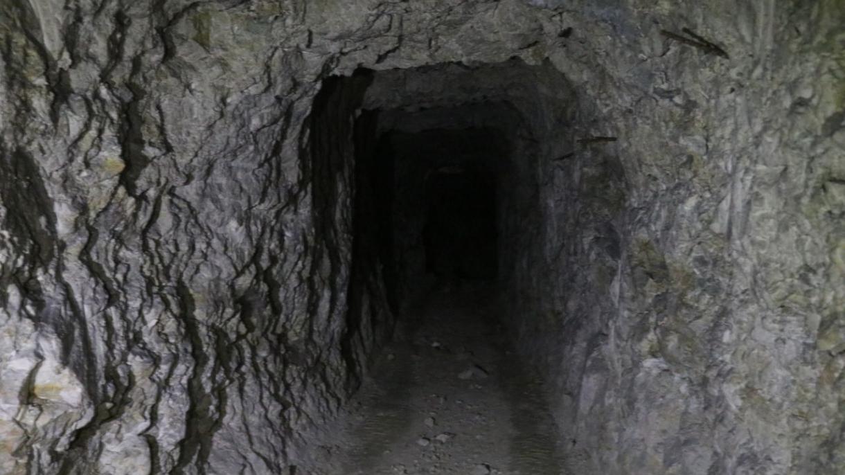 Xastaxanä astında - tunnel'