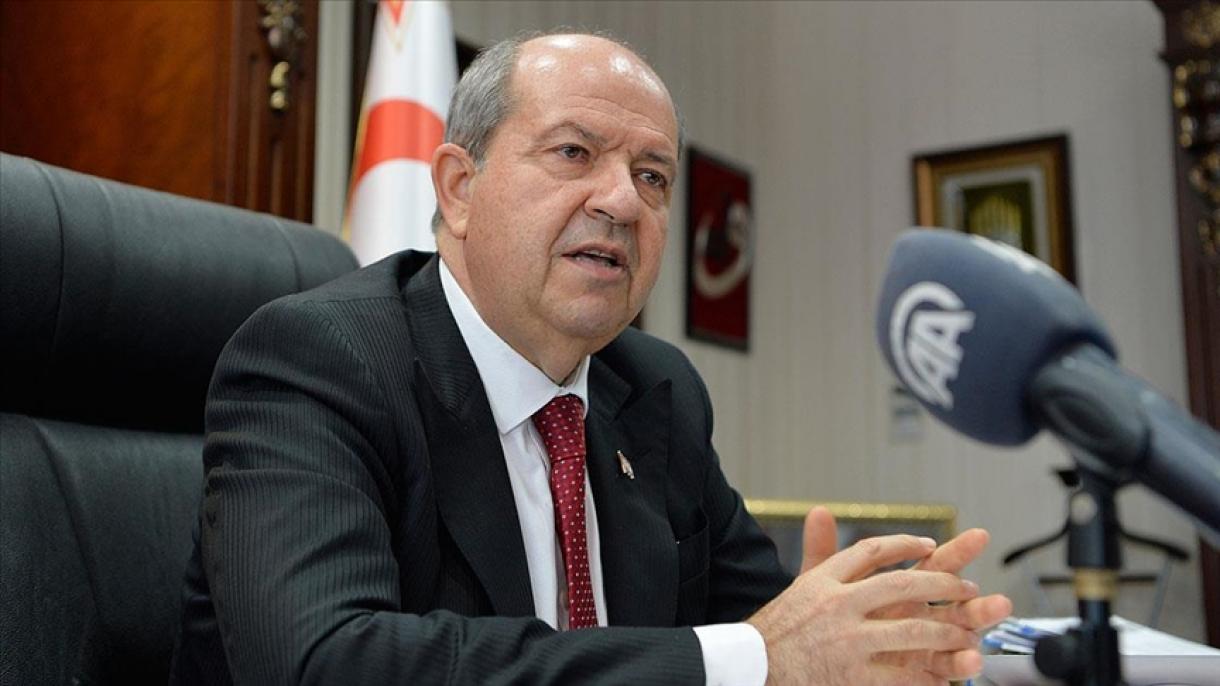 土耳其外长与北塞总统举行联合新闻发布会