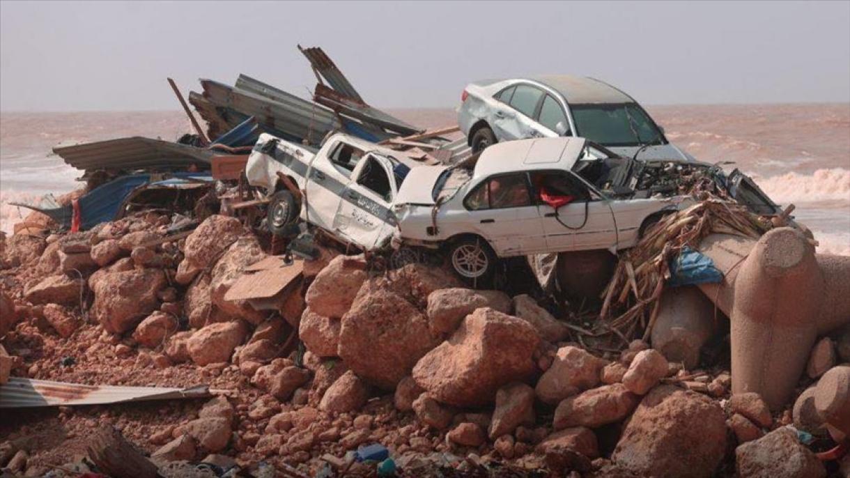 Több mint kétezren haltak meg a líbiai Derna városát sújtó árvízben