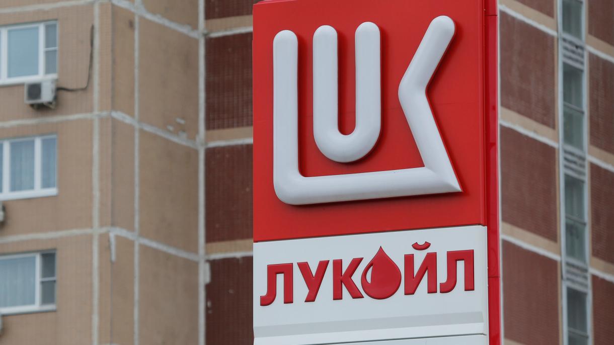 Rus nebit firmasy Lukoil Eýrandan nebit almagy bes etdi