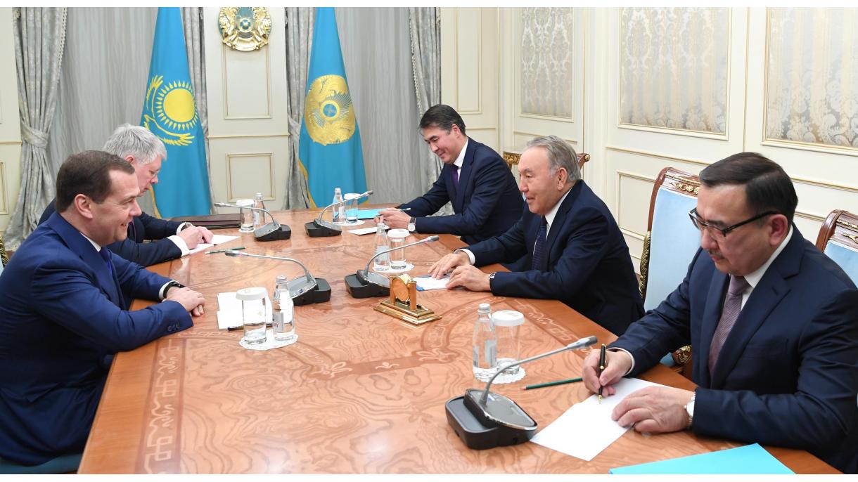 medvedev-nazarbayev1.jpg
