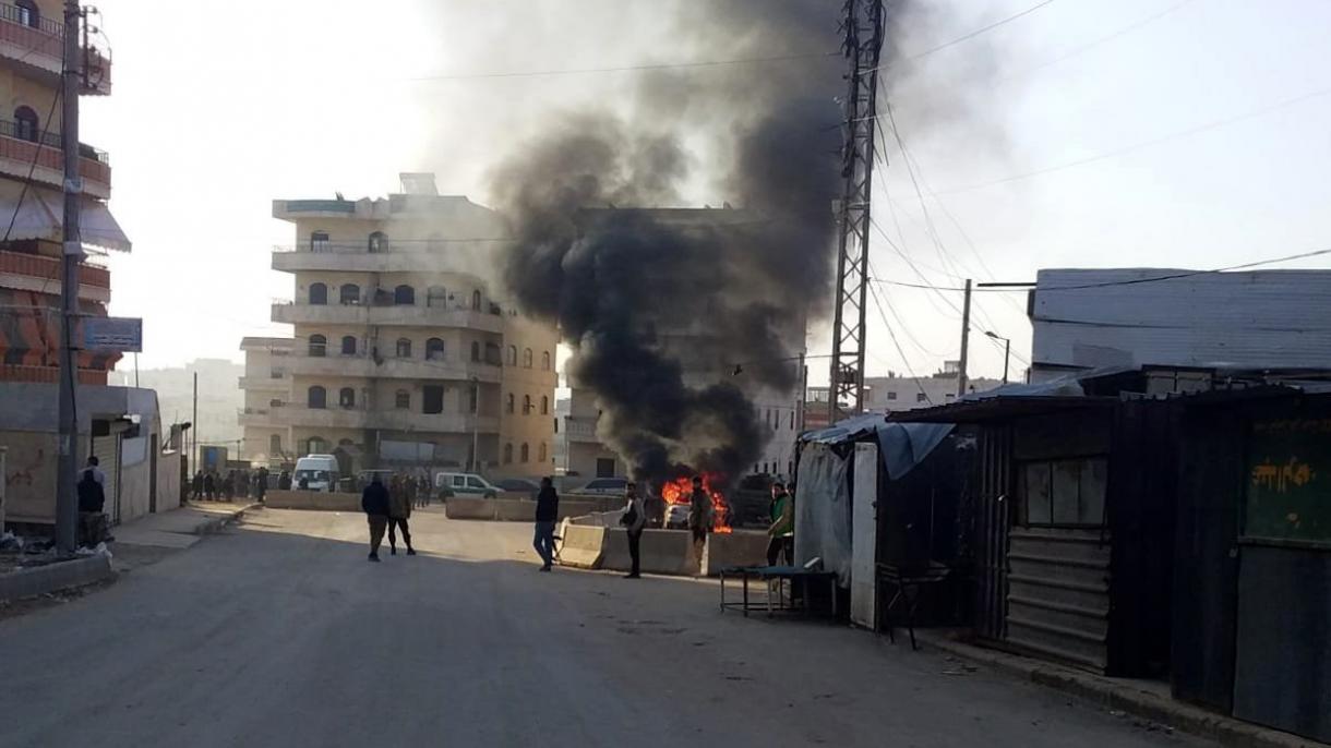 Autóbomba robbant Afrinban