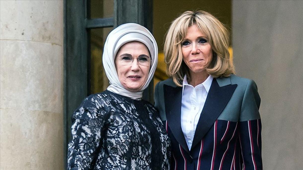 Brigitte Macron expresa su mensaje de solidaridad a Emine Erdogan por el Covid-19